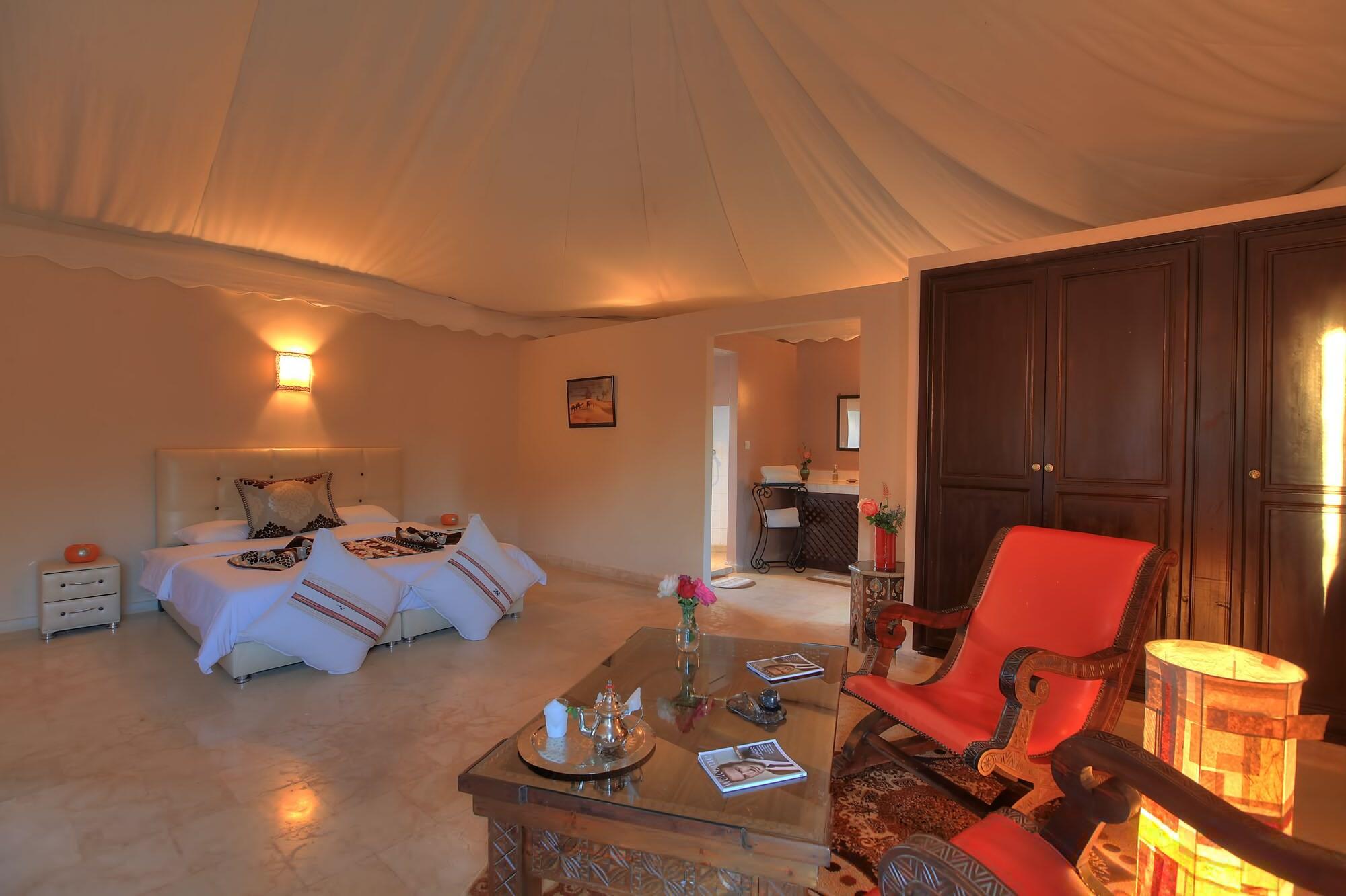 Villa Marco Au Jardin Des Senteurs El Ain Екстер'єр фото