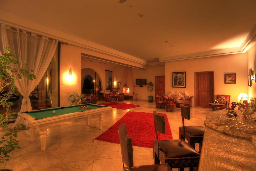 Villa Marco Au Jardin Des Senteurs El Ain Екстер'єр фото