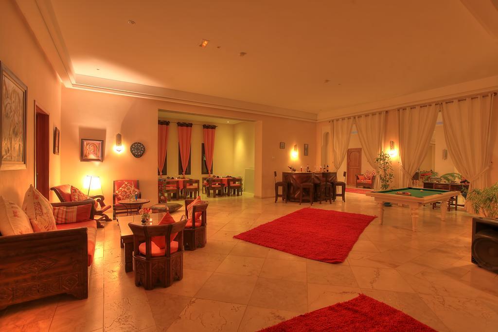 Villa Marco Au Jardin Des Senteurs El Ain Екстер'єр фото