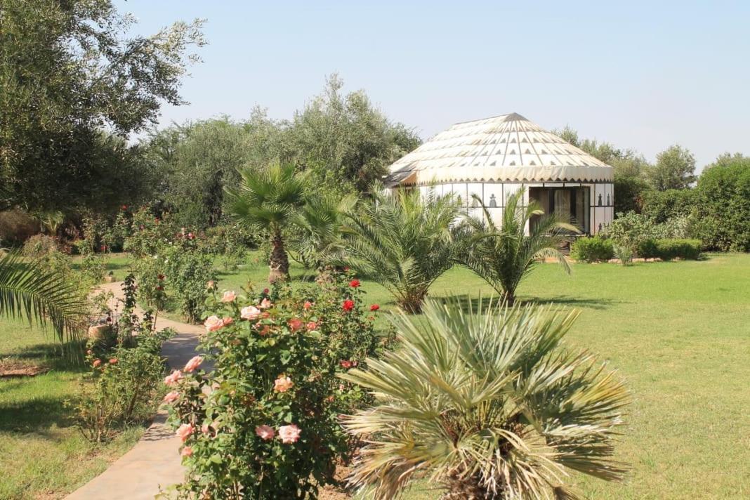 Villa Marco Au Jardin Des Senteurs El Ain Екстер'єр фото