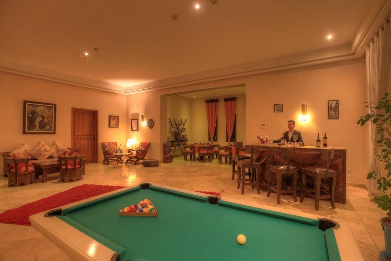 Villa Marco Au Jardin Des Senteurs El Ain Екстер'єр фото