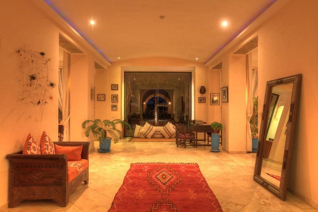 Villa Marco Au Jardin Des Senteurs El Ain Екстер'єр фото