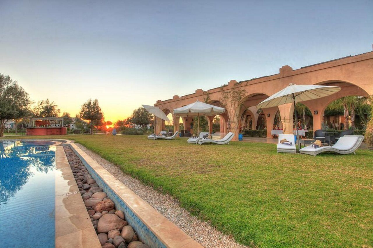 Villa Marco Au Jardin Des Senteurs El Ain Екстер'єр фото